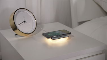 High Quality Quick Charge3.0 Wireless Charger for iphone XS Max Night Light Sensor Wireless Charger